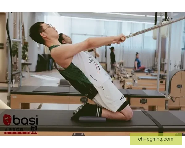 实时互动在线普拉提课程，全面提升身体各个层面的健康功能